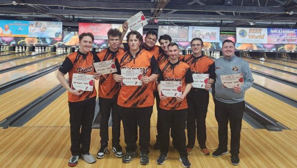 Bowling Team, Led by First New Coach in 25 Years, Confronts Losing, Anonymity