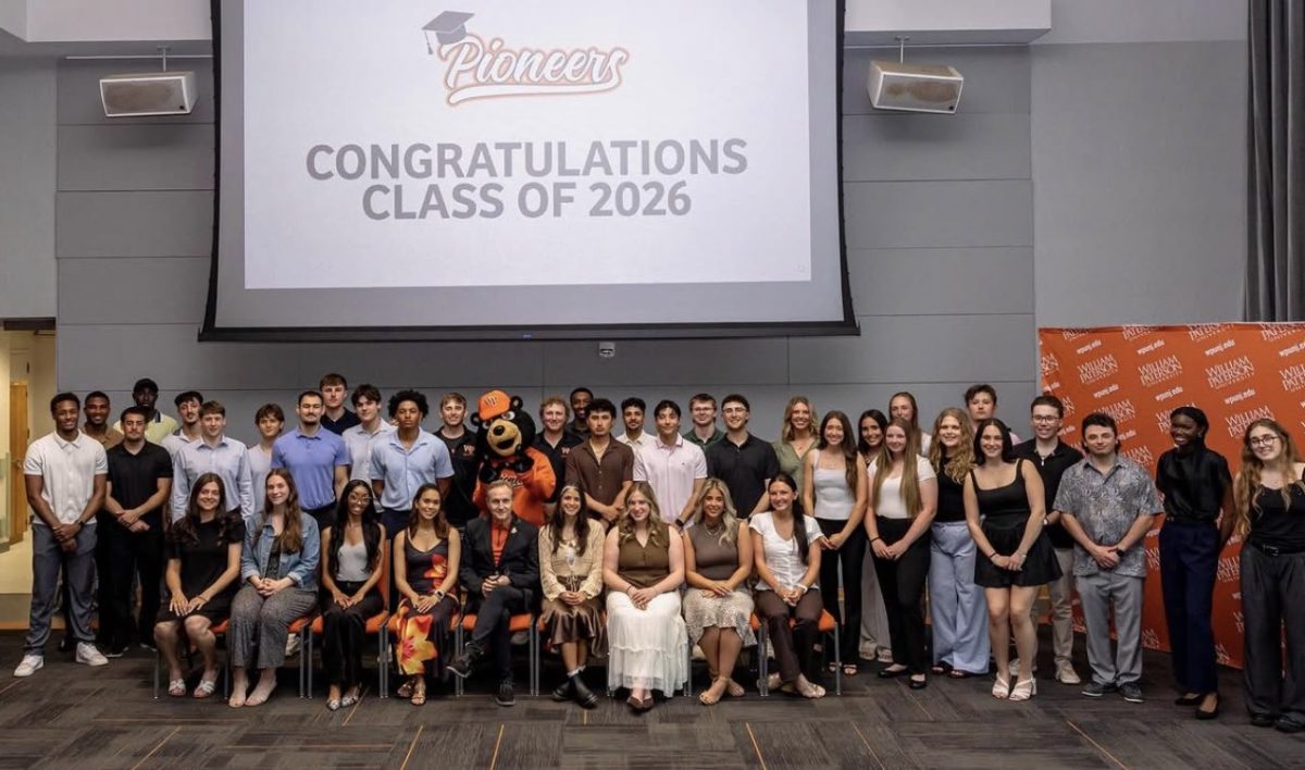 Senior student-athletes of 2026 gather for photo